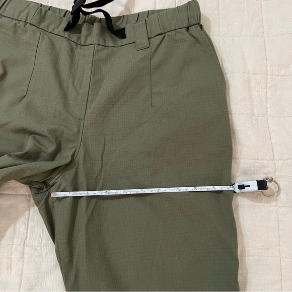 Herschel Supply Co Women’s Pants Olive - Picture 7 of 11